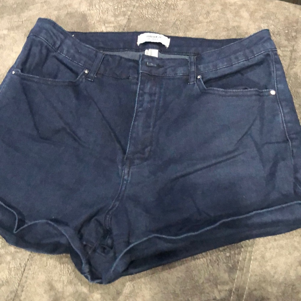 Forever 21 Women’s jean shorts size 30